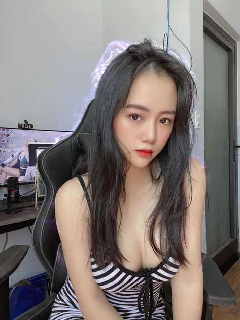 omoani尿裤子转校生的悲剧后续